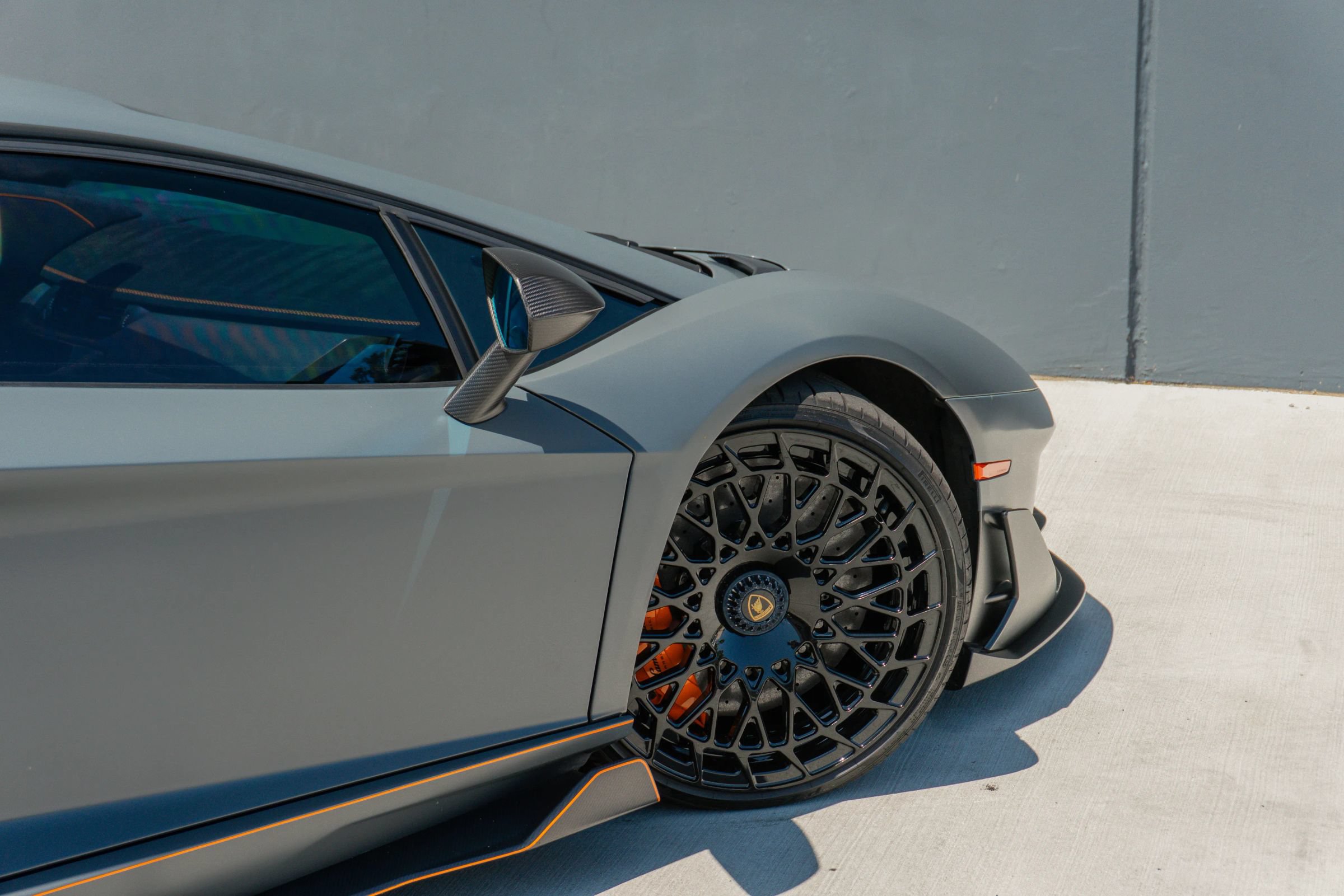 Used 2019 Lamborghini Aventador SVJ AWD/4WD image 46