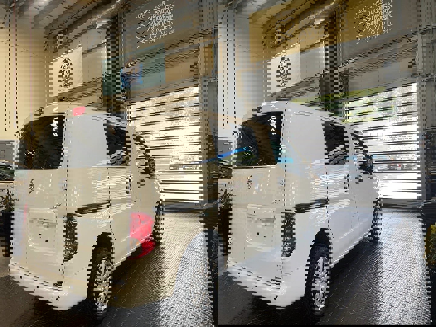 Used 2021 Nissan NV200 SV w/ Sliding Door Glass Package image 16