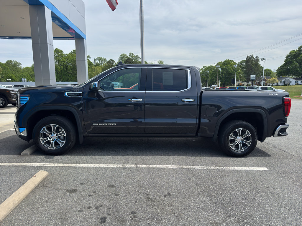 Used 2025 GMC Sierra 1500 SLT image 3