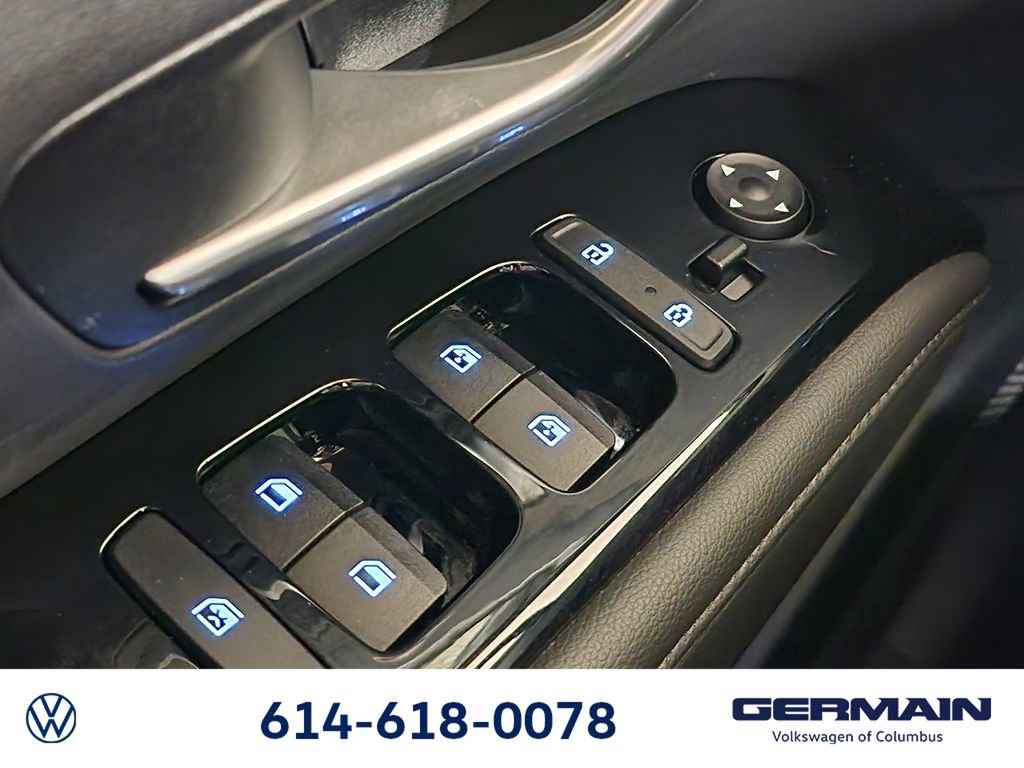 Used 2022 Hyundai Santa Cruz Limited image 30