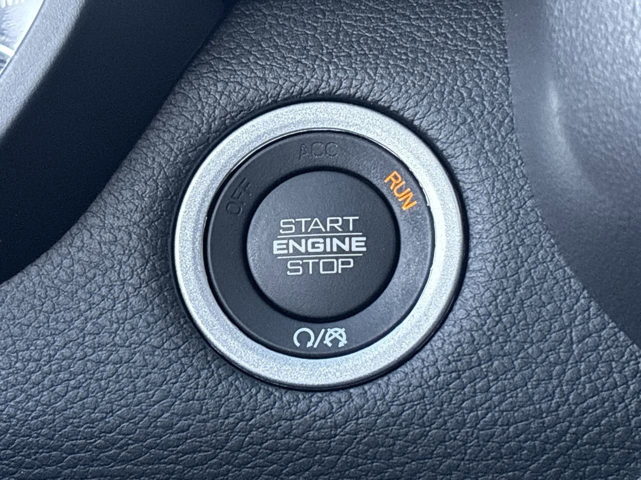 Used 2023 RAM 1500 Laramie image 33