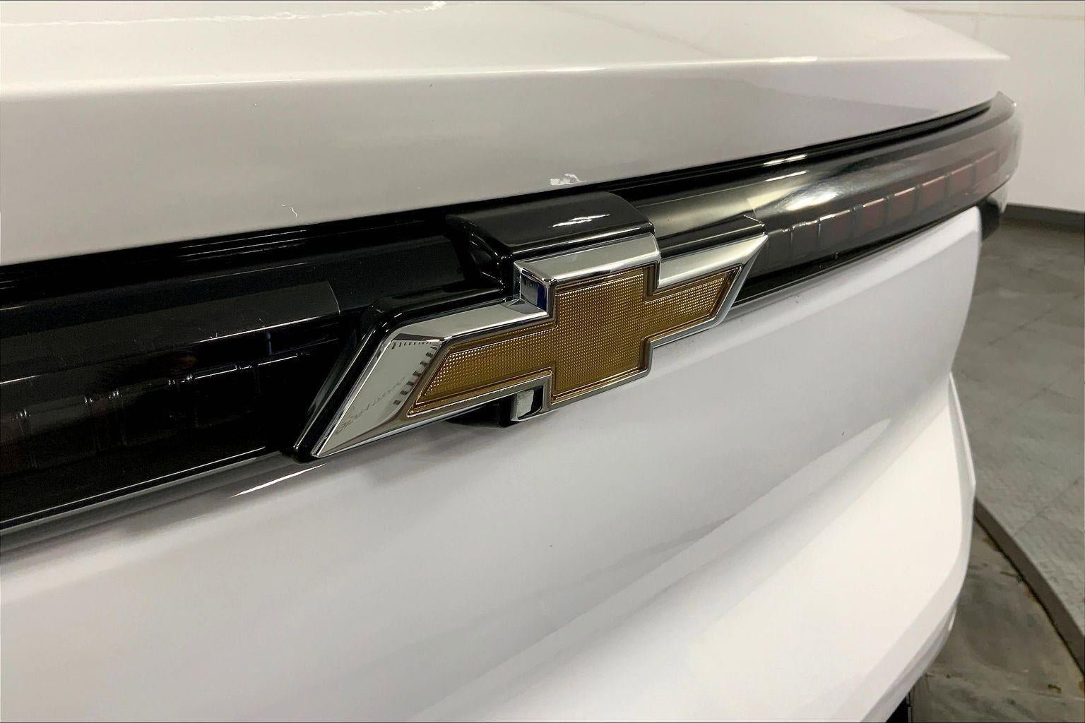 Used 2025 Chevrolet Equinox EV LT FWD image 29