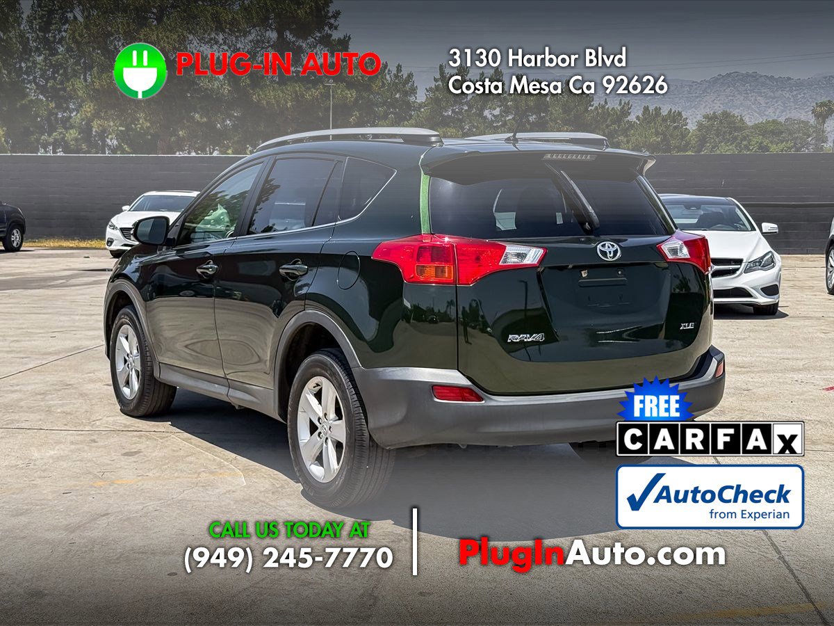 Used 2013 Toyota RAV4 XLE FWD image 2