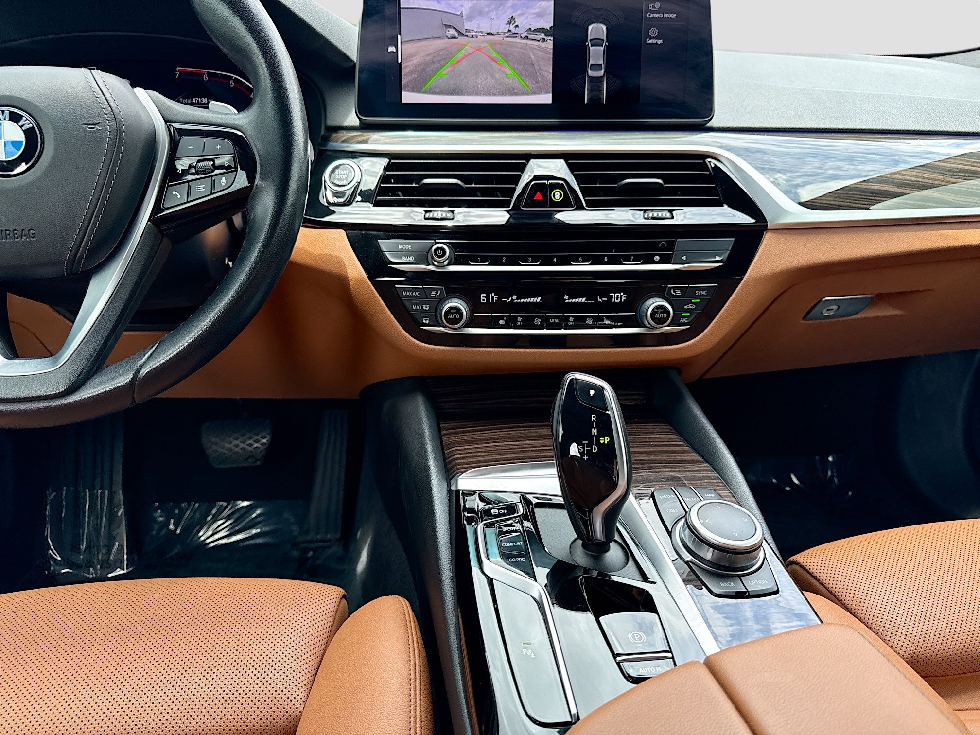 Used 2022 BMW 530i w/ Convenience Package RWD image 19