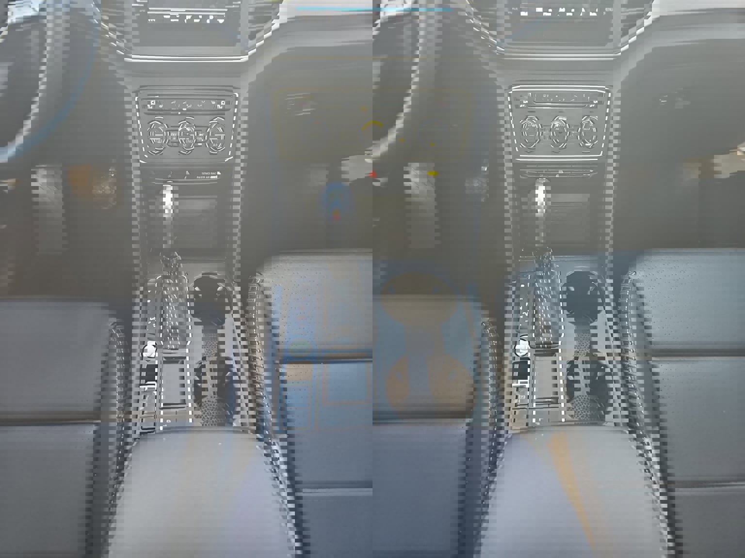 Used 2021 Volkswagen Atlas Cross Sport SE w/ Panoramic Sunroof Package image 15