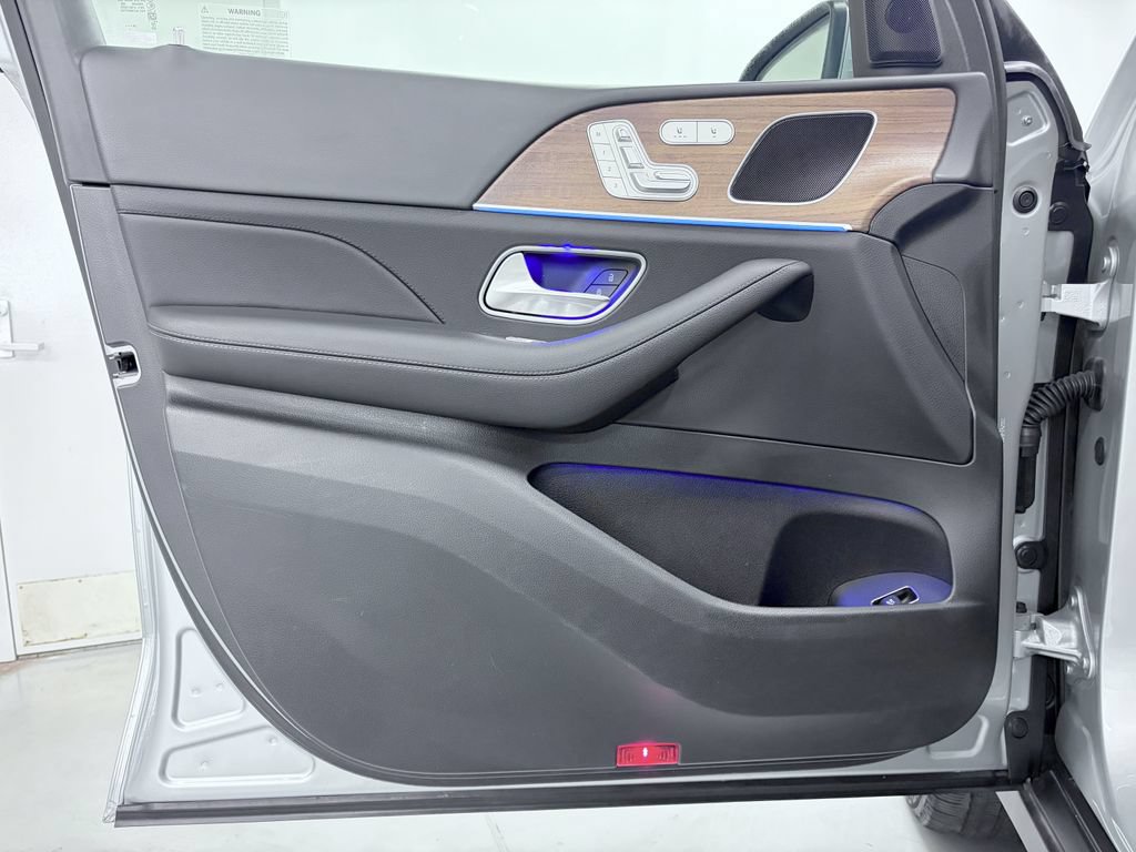 Certified 2025 Mercedes-Benz GLE 350 4MATIC w/ Winter Package image 17