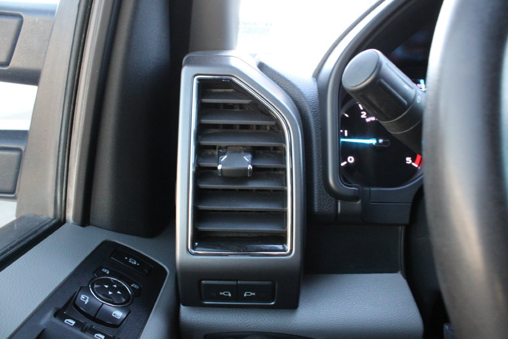 Used 2019 Ford F350 XLT w/ XLT Premium Package AWD/4WD image 7