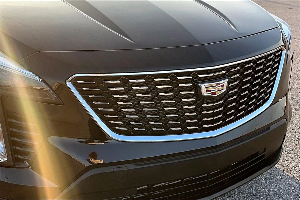 Used 2023 Cadillac XT4 Luxury w/ Cold Weather Package image 27