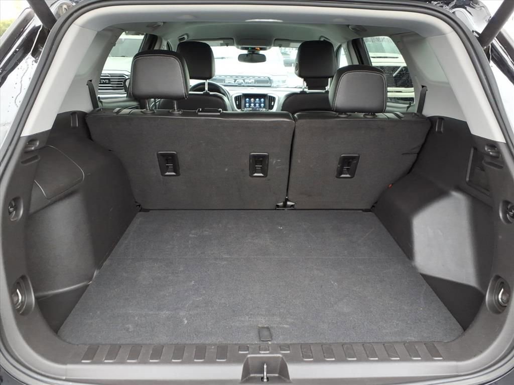 Used 2024 GMC Terrain SLT image 6