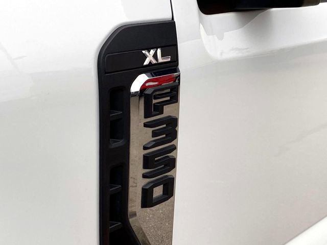 Used 2024 Ford F350 XL w/ XL Chrome Package image 9