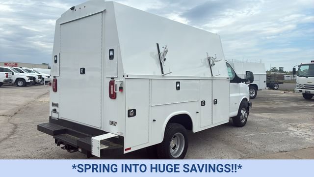 New 2024 Chevrolet Express 3500 w/ Power Convenience Package image 7