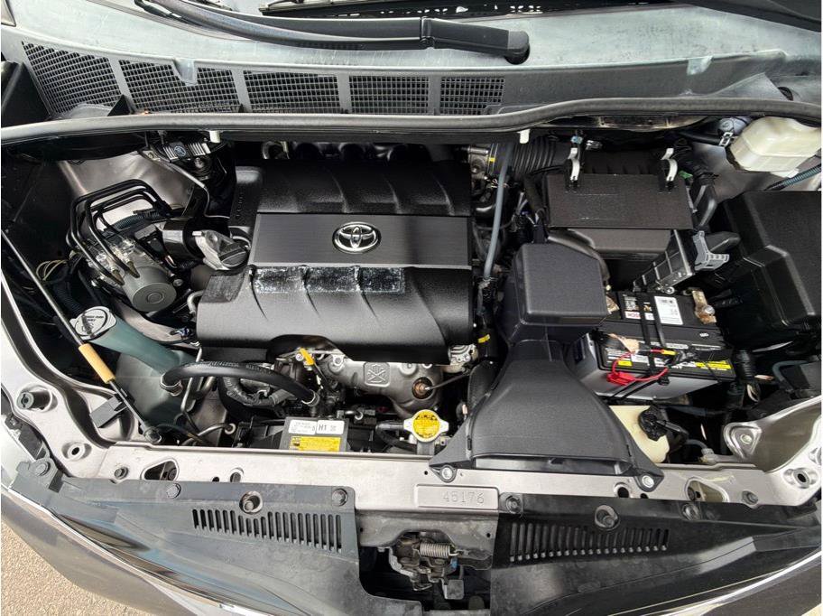 Used 2011 Toyota Sienna LE w/ Towing Pkg FWD image 27