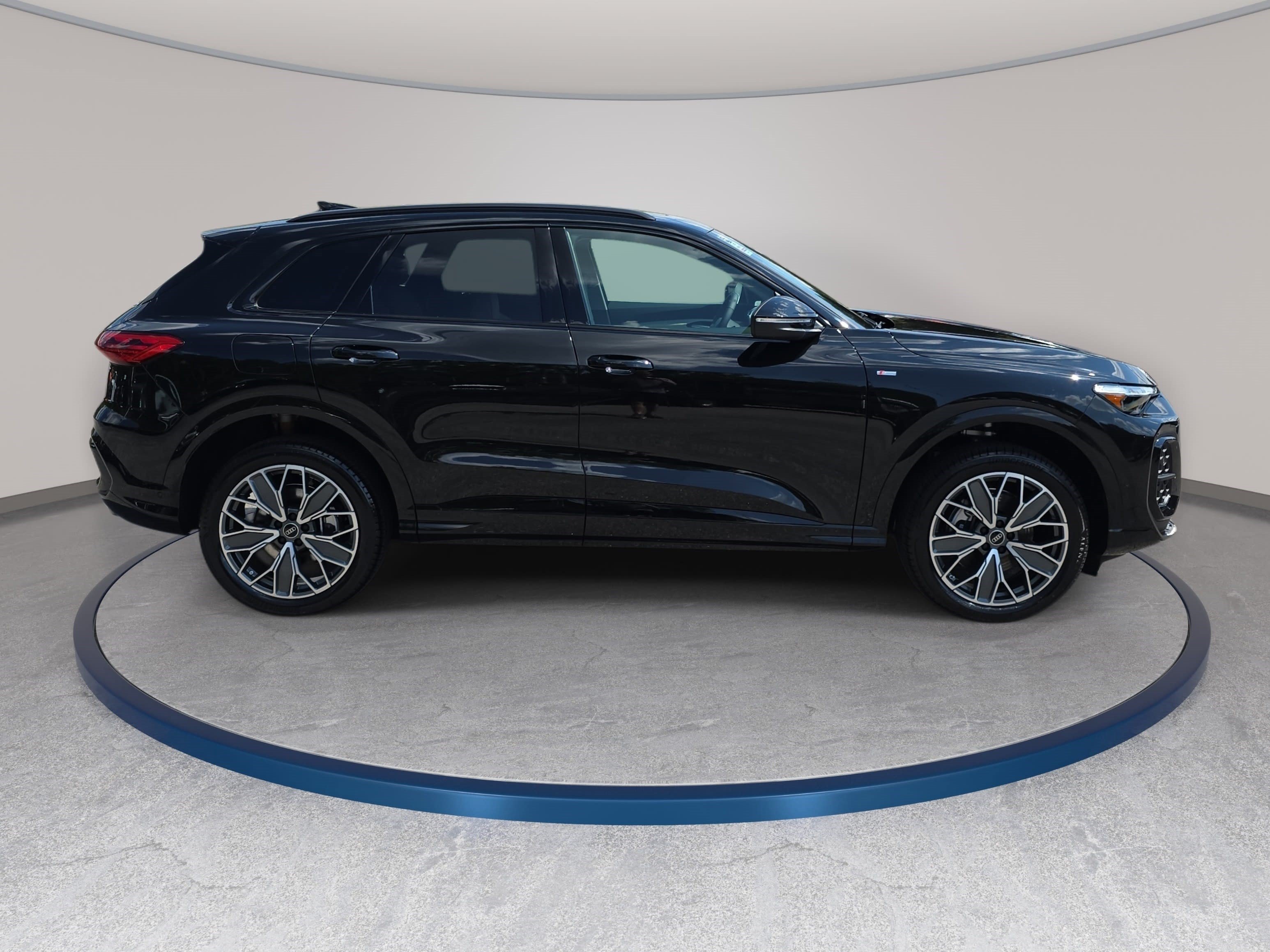 New 2026 Audi Q5 Premium AWD/4WD image 4