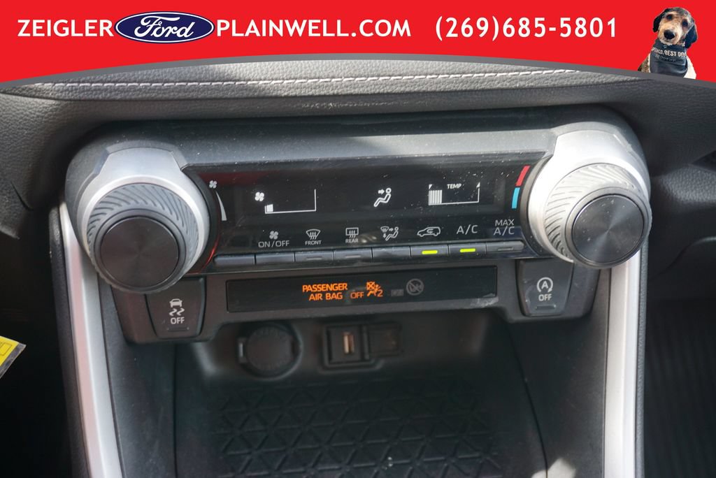 Used 2022 Toyota RAV4 LE AWD/4WD image 18