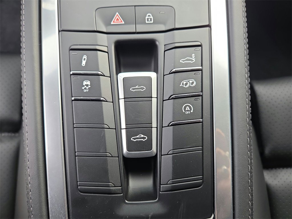 Used 2025 Porsche 718 Boxster GTS image 16