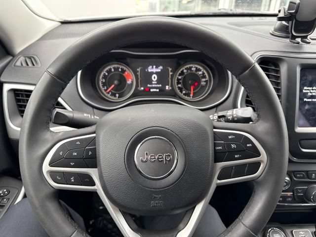 Used 2022 Jeep Cherokee Latitude w/ Trailer Tow Group AWD/4WD image 11