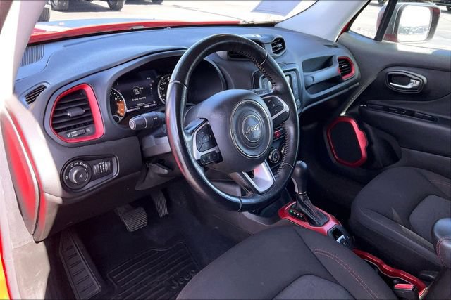 Used 2016 Jeep Renegade Trailhawk AWD/4WD image 13