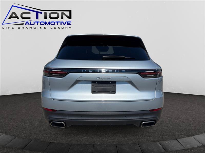 Used 2023 Porsche Cayenne AWD/4WD image 7