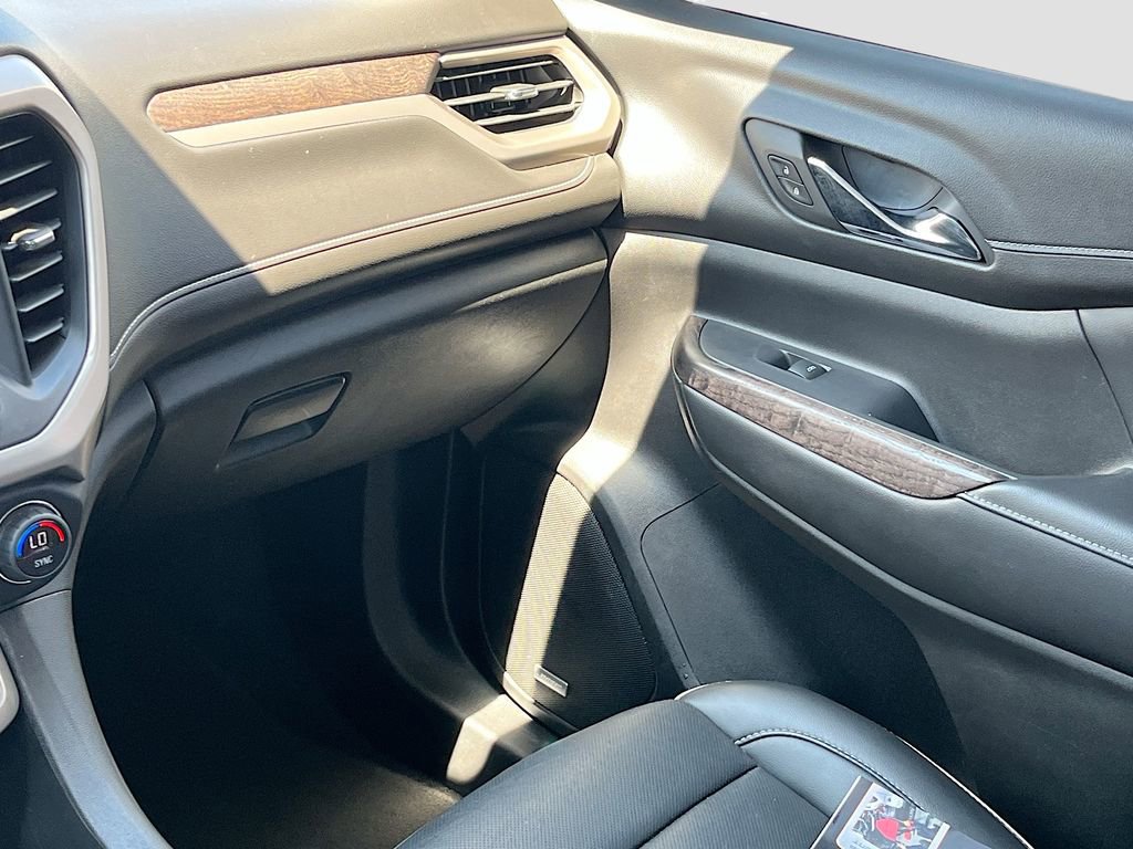 Used 2022 GMC Acadia Denali w/ Black Diamond Edition image 25