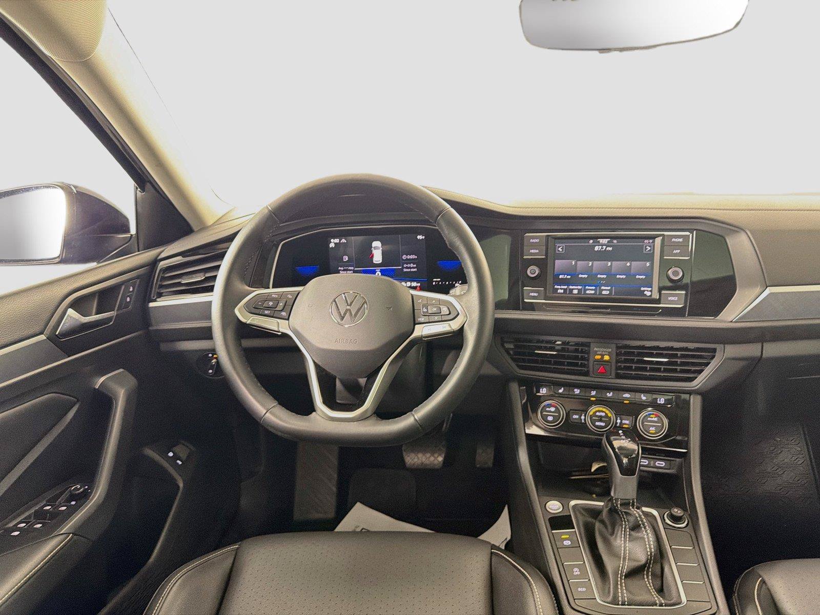 Used 2022 Volkswagen Jetta SE FWD image 21