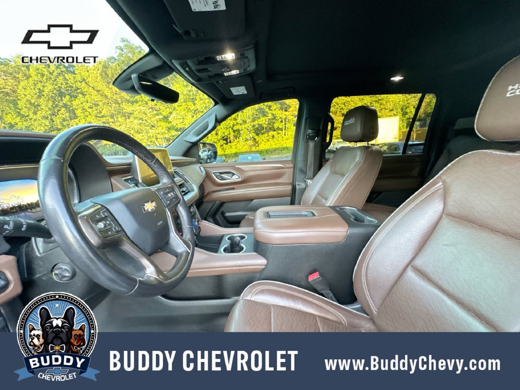 Used 2022 Chevrolet Suburban High Country w/ Premium Package AWD/4WD image 13