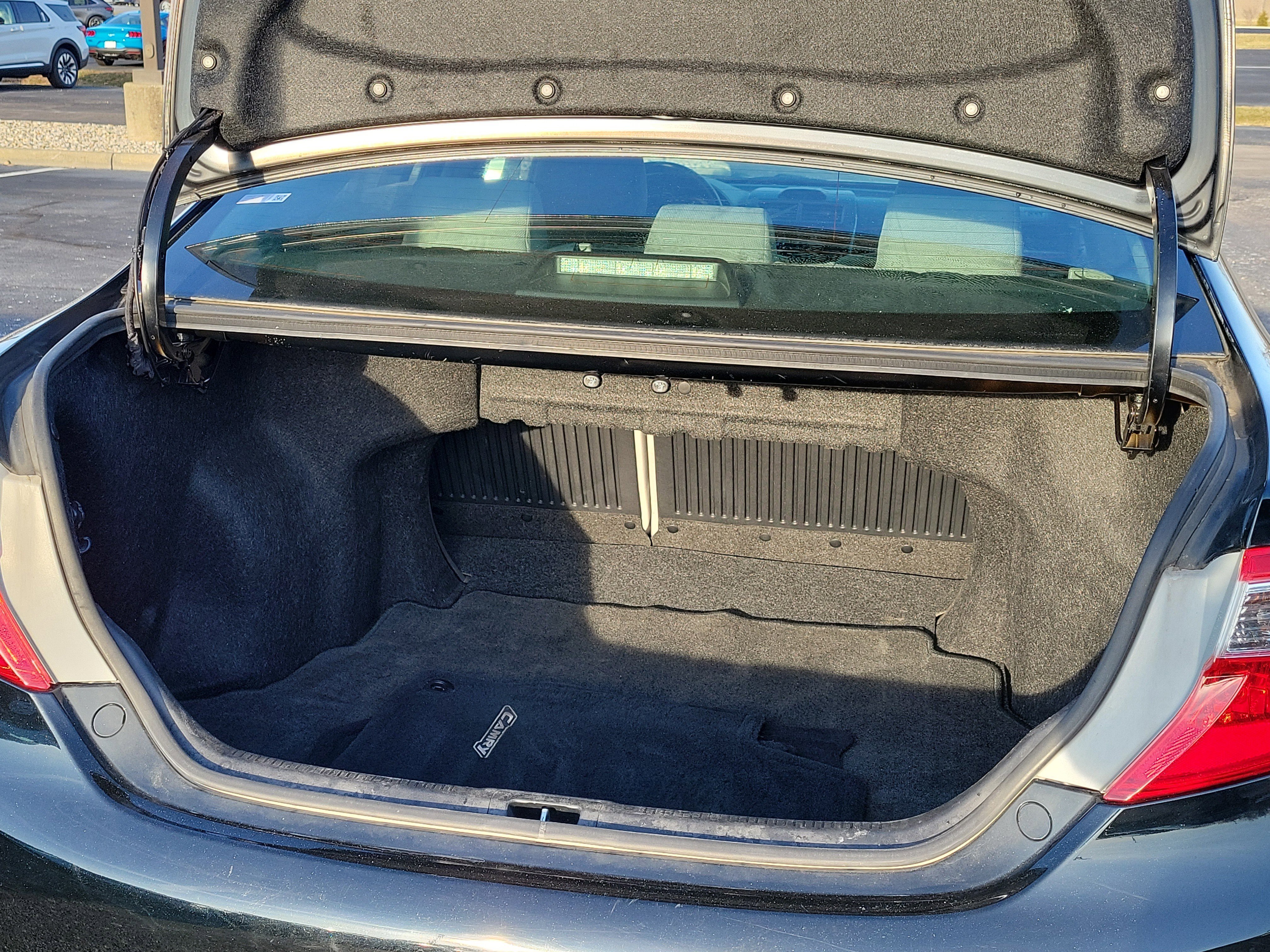 Used 2013 Toyota Camry LE image 7