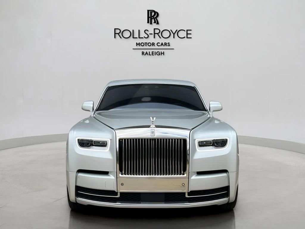 Used 2020 Rolls-Royce Phantom Sedan RWD video 2