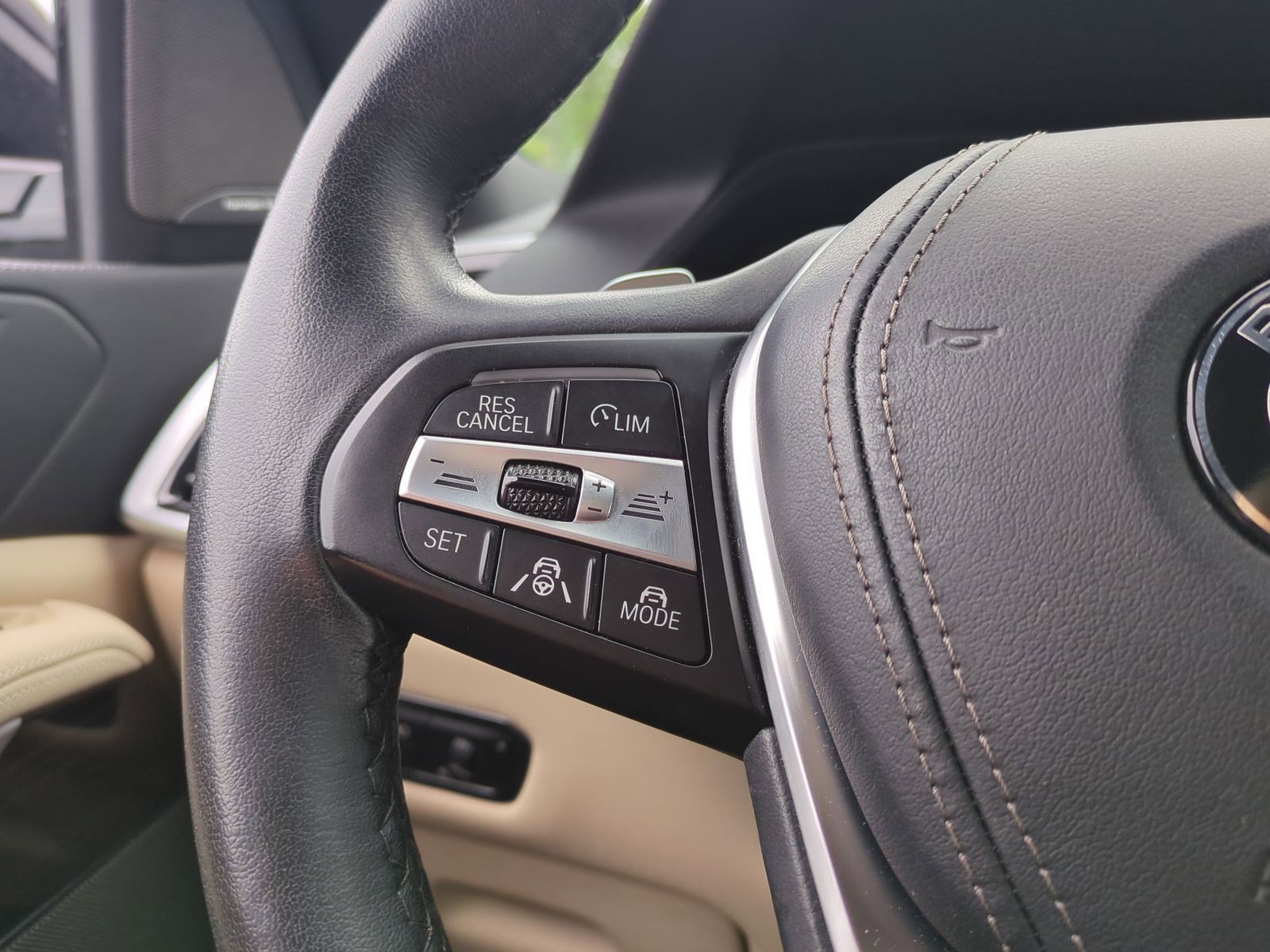 Used 2021 BMW X5 xDrive40i w/ Premium Package AWD/4WD image 19