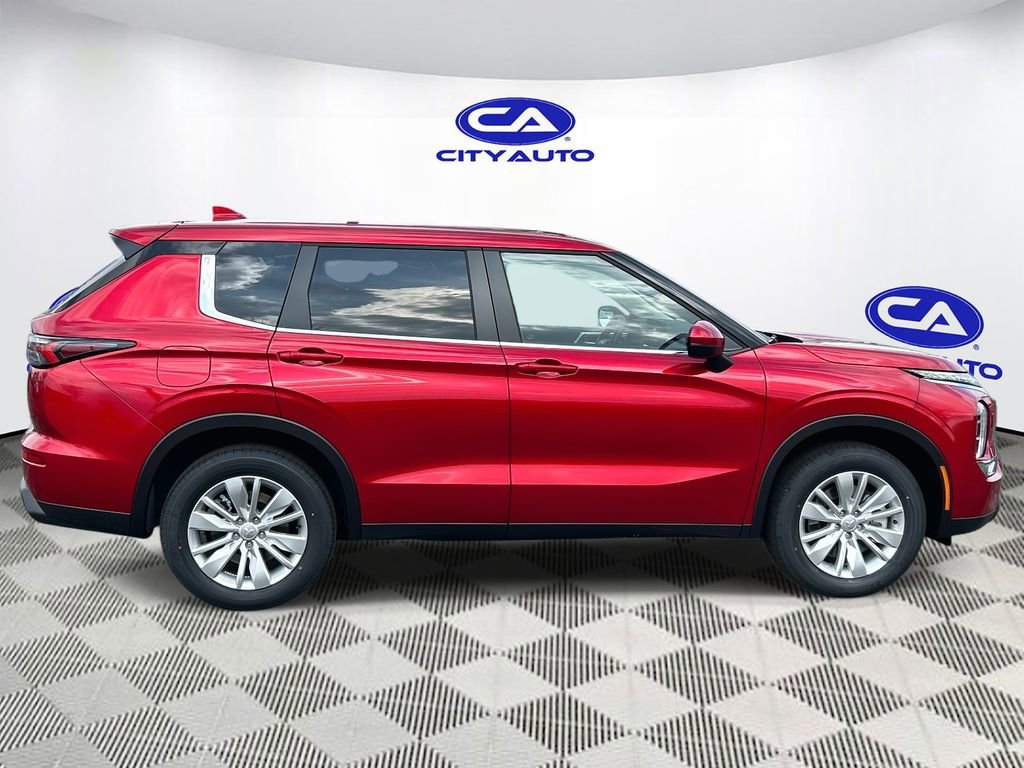 New 2026 Mitsubishi Outlander ES AWD/4WD image 2