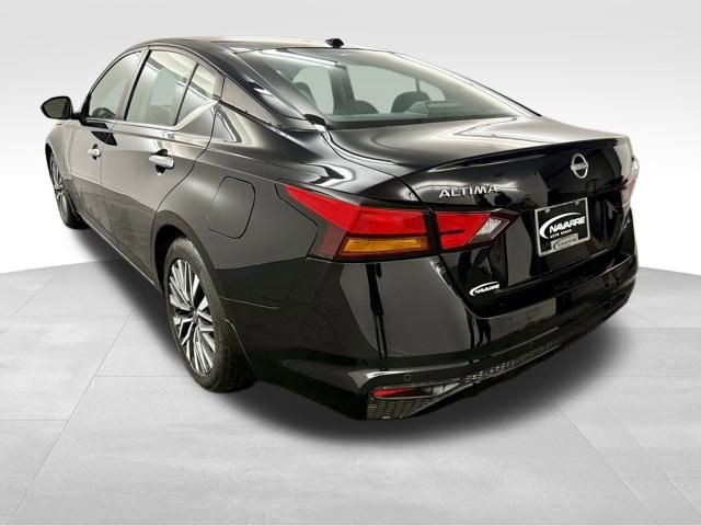 Used 2024 Nissan Altima 2.5 SV image 6
