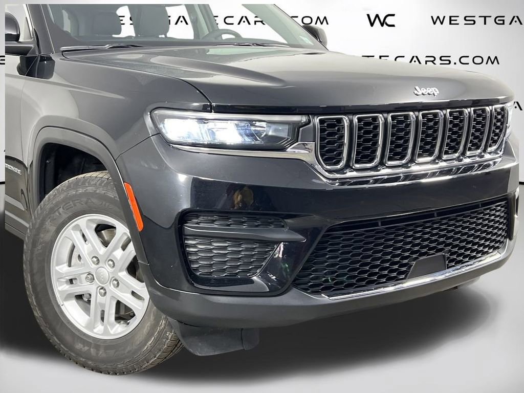 Used 2023 Jeep Grand Cherokee Laredo image 48