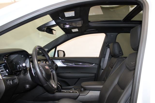Certified 2024 Cadillac XT6 Sport w/ LPO, Floor Liner Package image 5