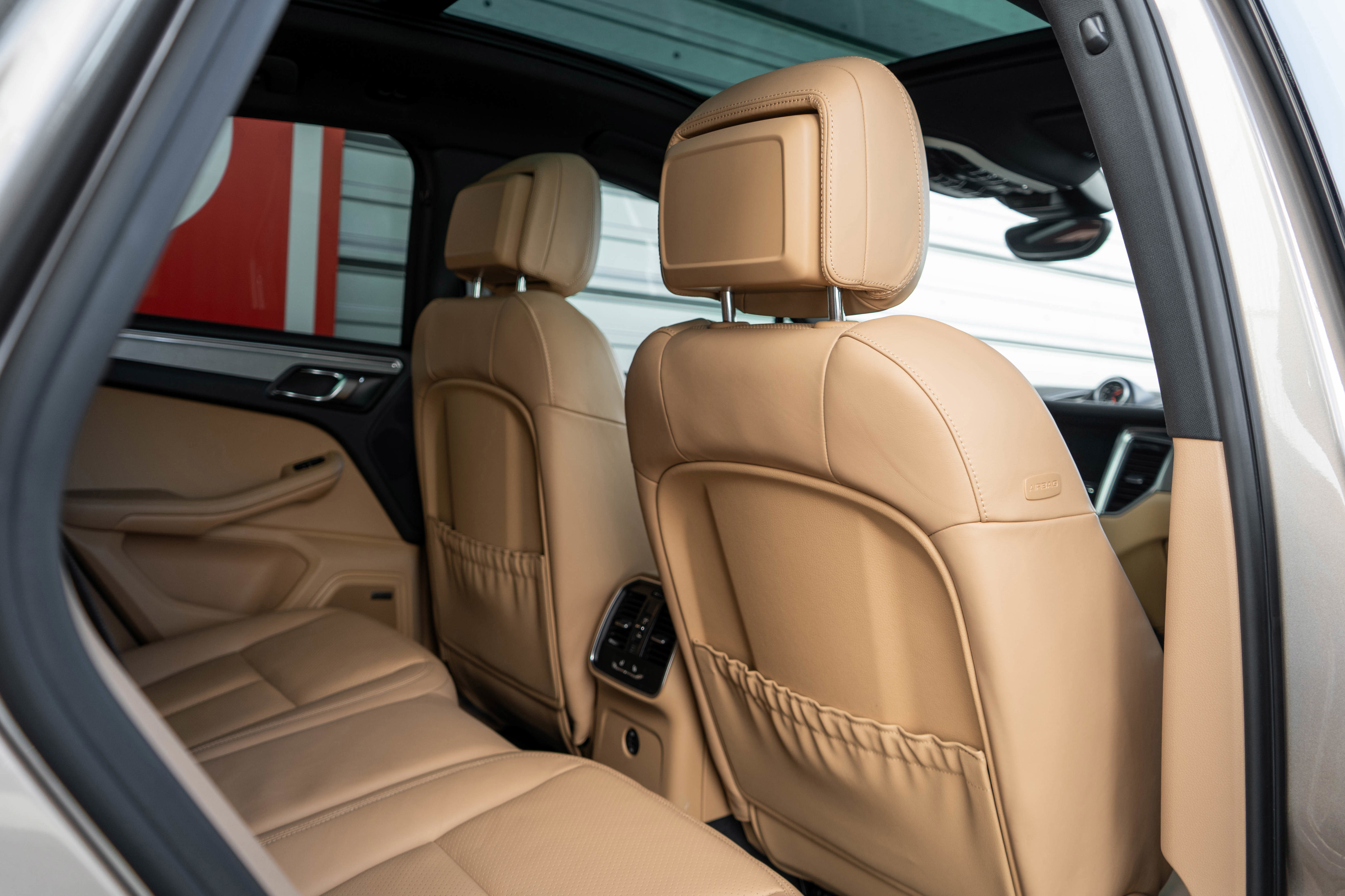 Used 2017 Porsche Macan S w/ Premium Package Plus AWD/4WD image 29