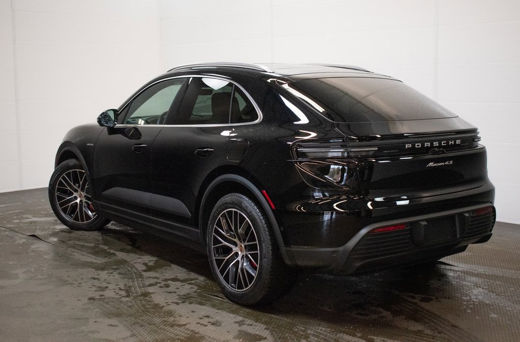 New 2025 Porsche Macan 4S Electric image 3