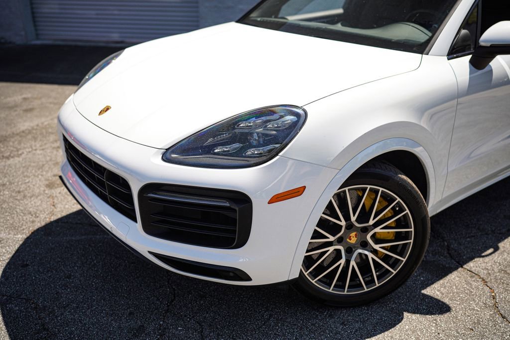 Used 2019 Porsche Cayenne S AWD/4WD image 2