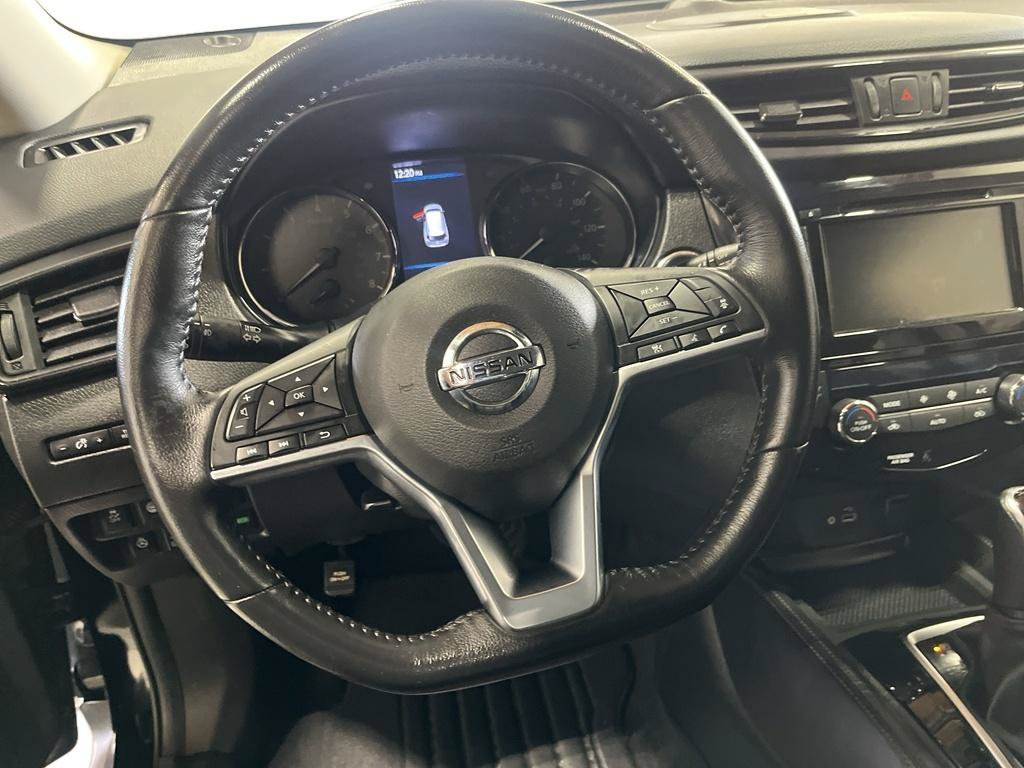 Used 2018 Nissan Rogue SL w/ Premium Package AWD/4WD image 12