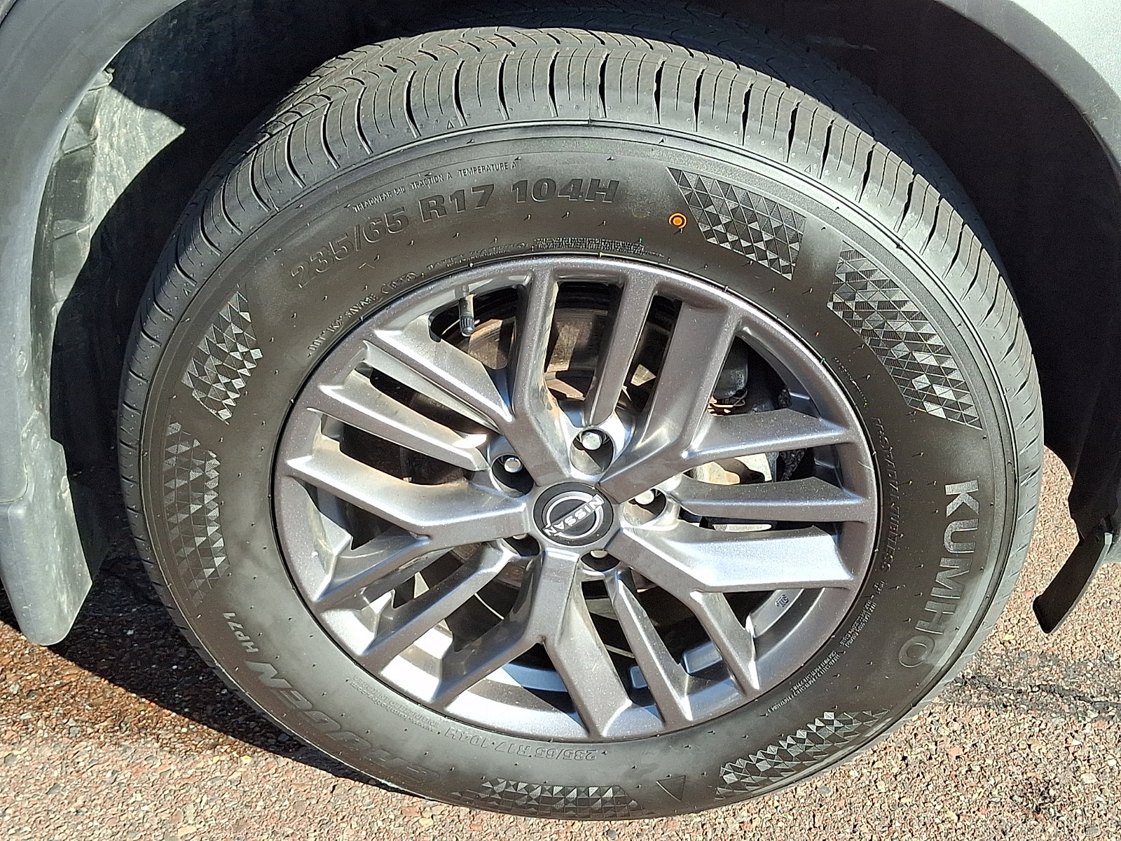 Used 2023 Nissan Rogue S AWD/4WD image 9
