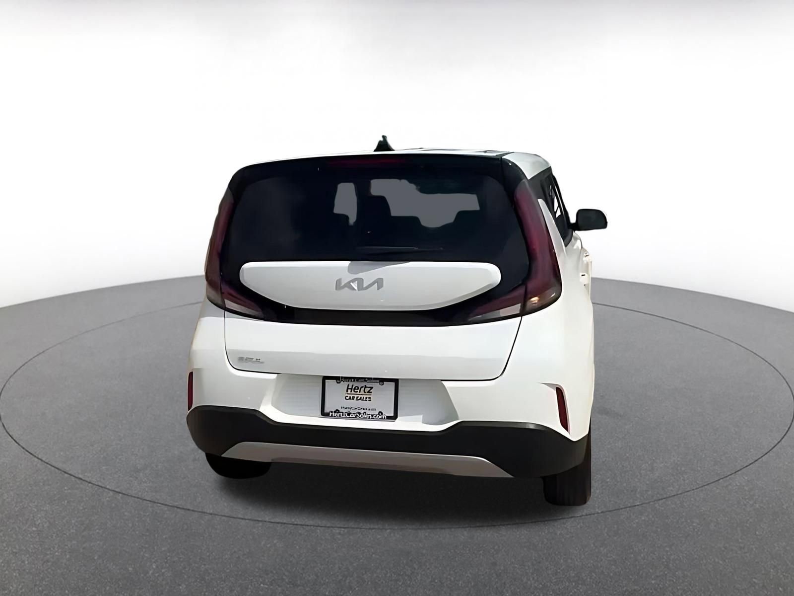 Used 2025 Kia Soul LX w/ LX Technology Package image 8