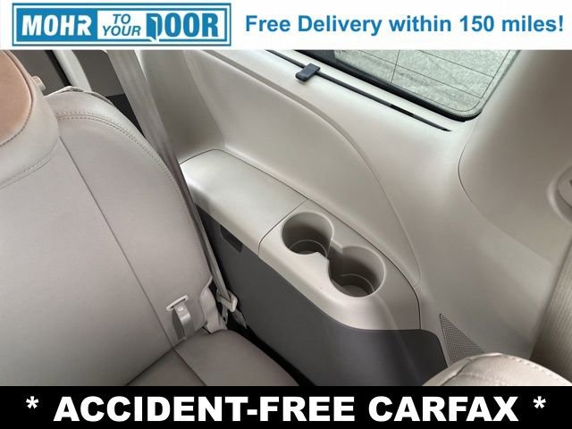Used 2017 Toyota Sienna XLE Premium image 35