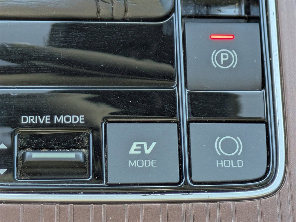 Used 2021 Toyota Sienna XLE w/ XLE Plus Package image 27