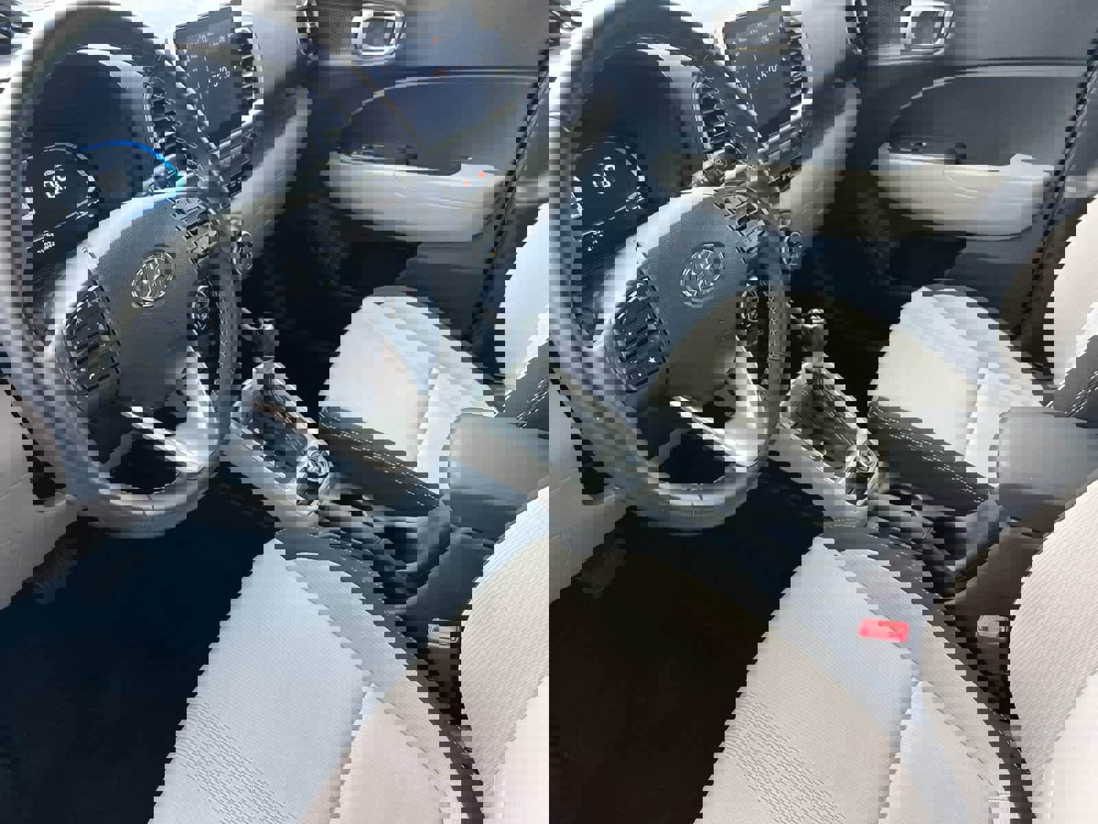 Certified 2023 Hyundai Venue SEL w/ Cargo Package image 12