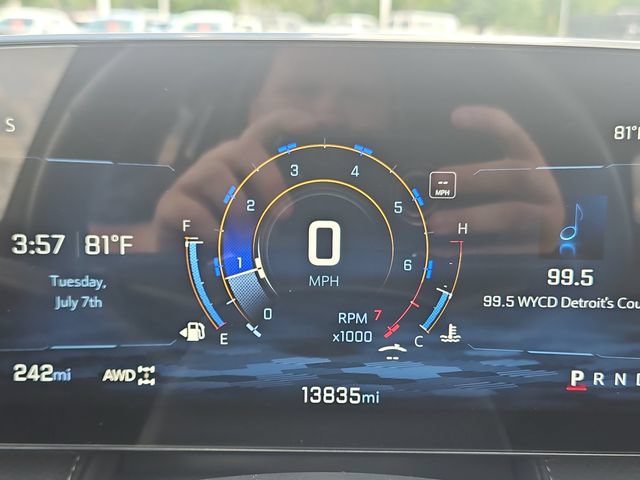 Used 2025 Chevrolet Equinox LT w/ Safety and Technology Package AWD/4WD image 16