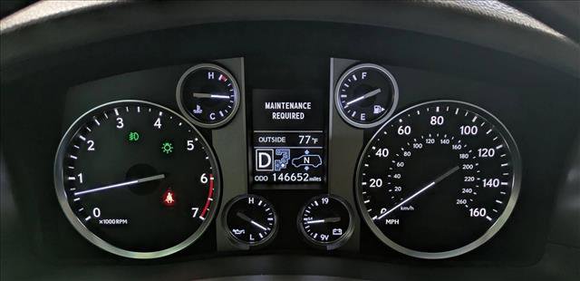 Used 2013 Lexus LX 570 4WD w/ Luxury Pkg image 11