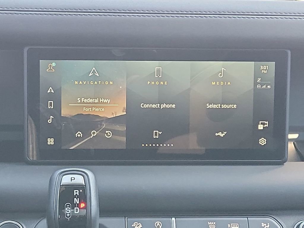 Used 2024 Land Rover Defender 110 X-Dynamic SE image 20