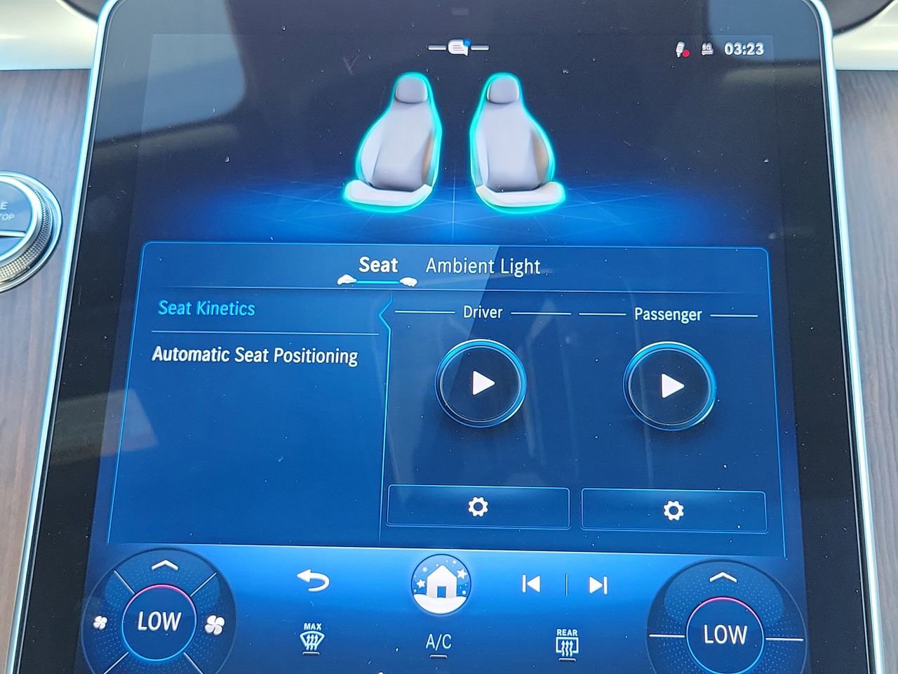 New 2026 Mercedes-Benz CLE 300 4MATIC Coupe image 17