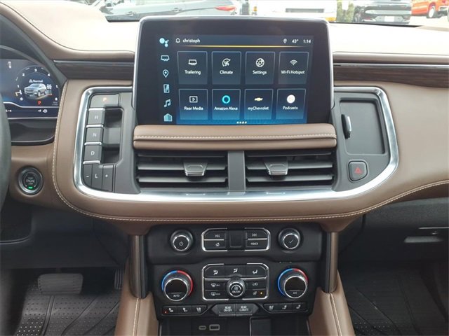 Used 2024 Chevrolet Suburban High Country w/ Advanced Technology Package image 14