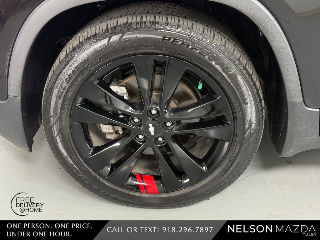 Used 2020 Chevrolet Trax LT w/ Redline Edition image 13