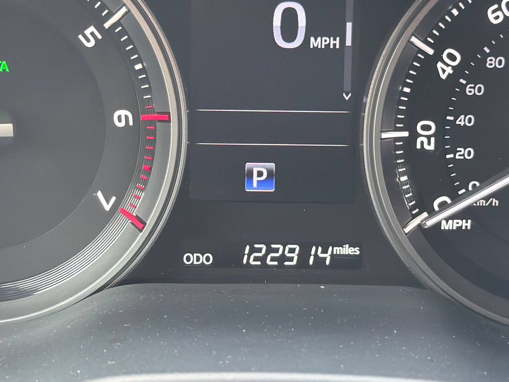 Used 2018 Toyota Land Cruiser AWD/4WD image 4