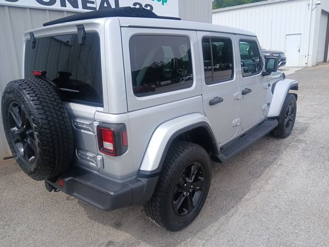 Used 2023 Jeep Wrangler Unlimited Sahara AWD/4WD image 2