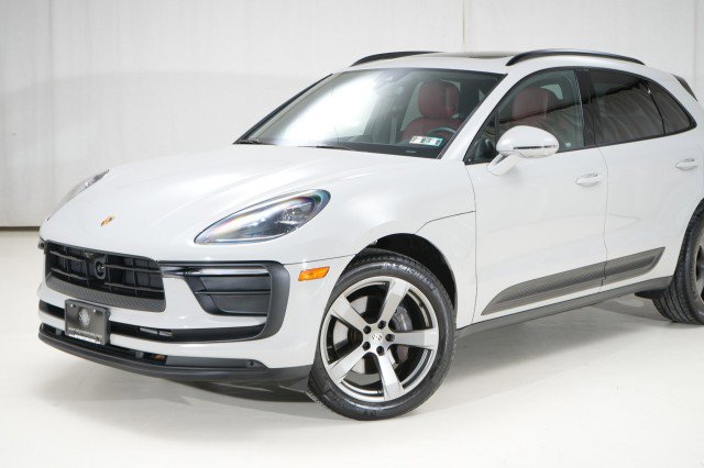 Used 2023 Porsche Macan image 5